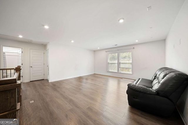 8085 Brewton Bend, Ball Ground, GA 30107