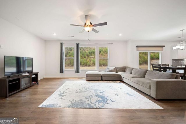 8085 Brewton Bend, Ball Ground, GA 30107