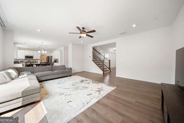 8085 Brewton Bend, Ball Ground, GA 30107