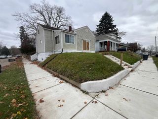 726 W Calvert Street, South Bend, IN 46613