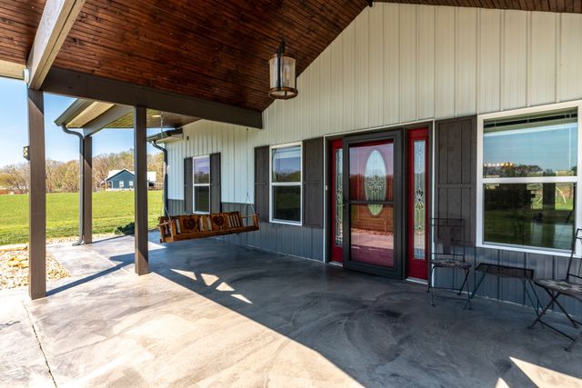 202 Rocky Dr, Dickson, TN 37055