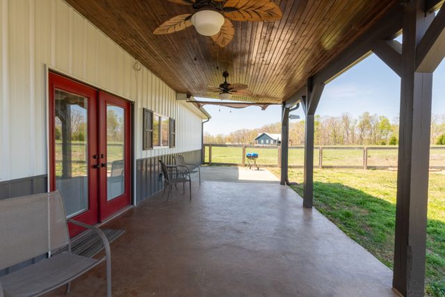 202 Rocky Dr, Dickson, TN 37055