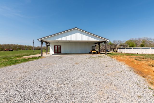202 Rocky Dr, Dickson, TN 37055