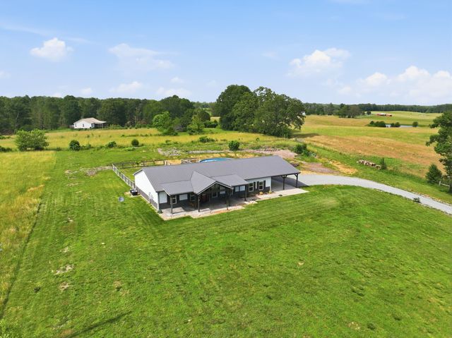 202 Rocky Dr, Dickson, TN 37055