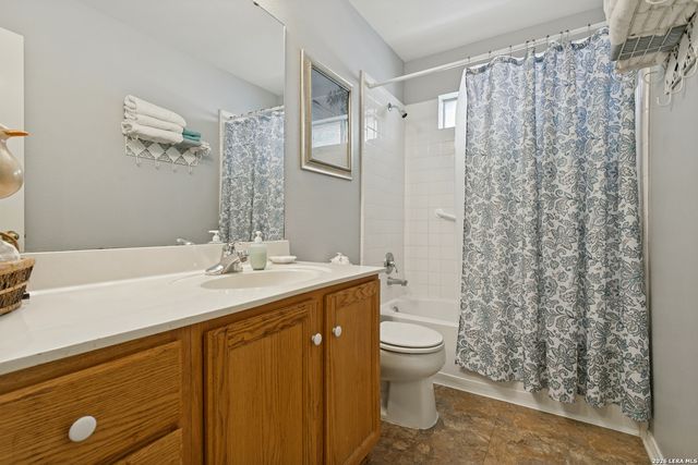 238 TAPWOOD LN, Cibolo, TX 78108
