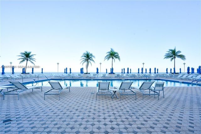1890 S Ocean Drive 2001, Hallandale Beach, FL 33009