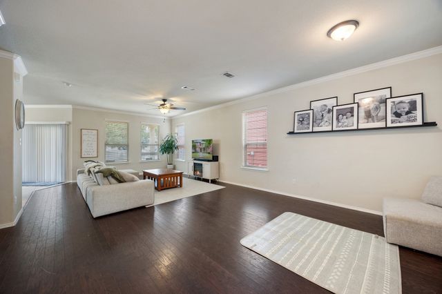 937 King George Lane, Savannah, TX 76227