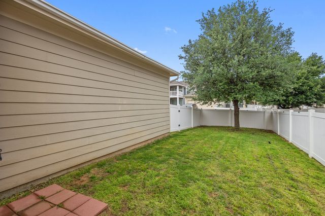 937 King George Lane, Savannah, TX 76227