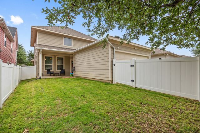 937 King George Lane, Savannah, TX 76227