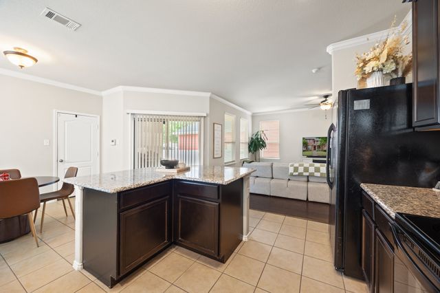 937 King George Lane, Savannah, TX 76227