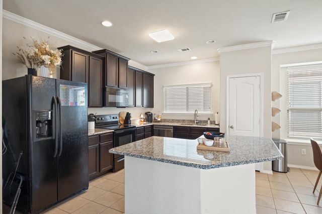 937 King George Lane, Savannah, TX 76227