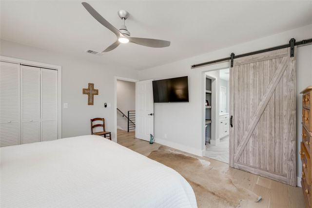 1805 Spring Valley DR, Dripping Springs, TX 78620