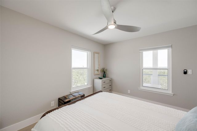 1805 Spring Valley DR, Dripping Springs, TX 78620