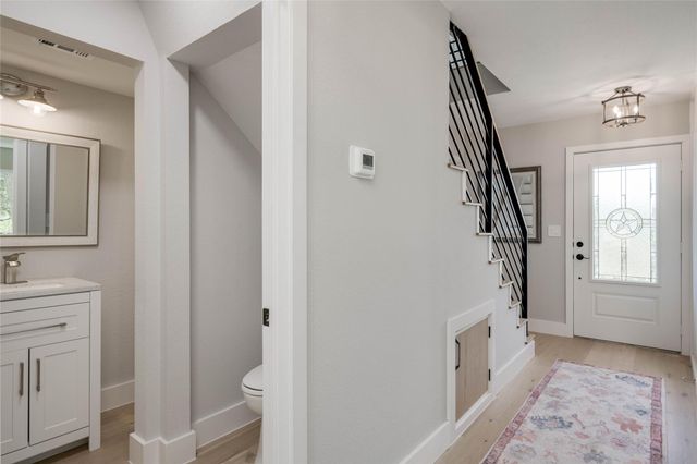 1805 Spring Valley DR, Dripping Springs, TX 78620