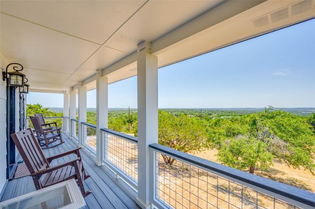 1805 Spring Valley DR, Dripping Springs, TX 78620