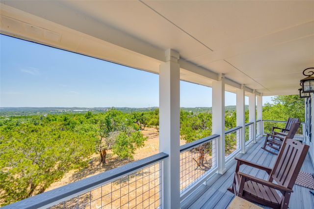 1805 Spring Valley DR, Dripping Springs, TX 78620