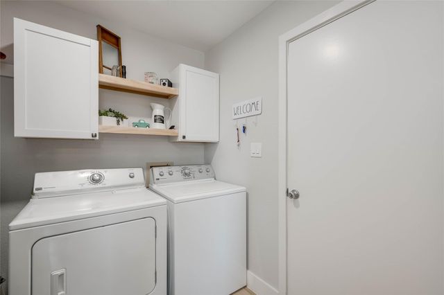 1805 Spring Valley DR, Dripping Springs, TX 78620