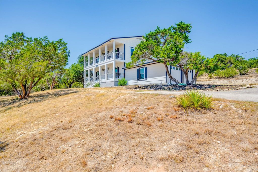 1805 Spring Valley DR, Dripping Springs, TX 78620