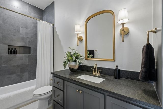 3908 Stone Hill Lane, Edmond, OK 73034