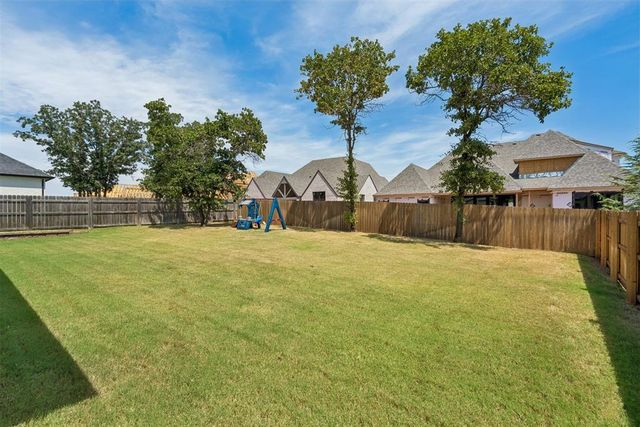 3908 Stone Hill Lane, Edmond, OK 73034