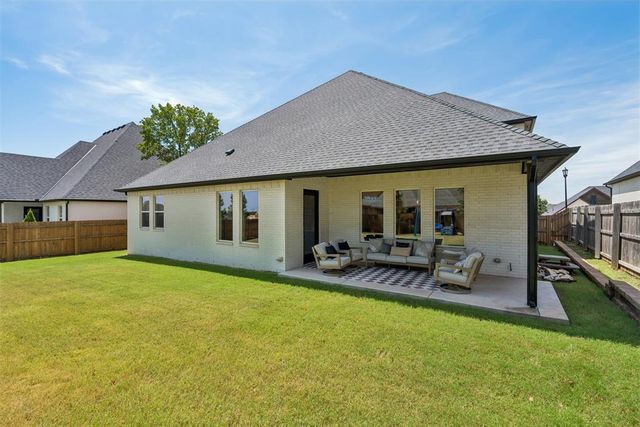 3908 Stone Hill Lane, Edmond, OK 73034