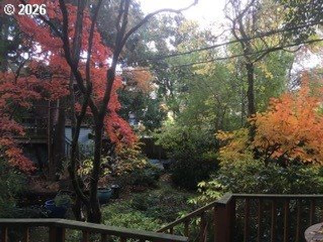 902 Ne THOMPSON St, Portland, OR 97212