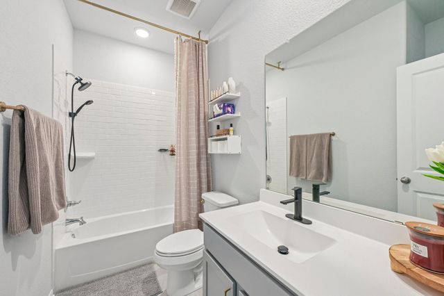 409 Chardonnay Drive, Alvin, TX 77511