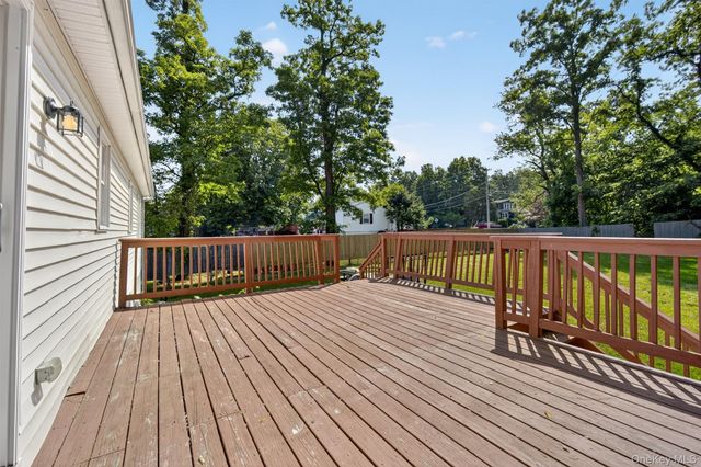 619 Creekside Road, Kingston, NY 12401