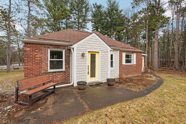 3486 Woodlea Drive, Ann Arbor, MI 48103