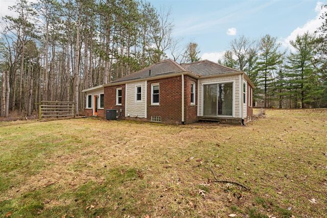 3486 Woodlea Drive, Ann Arbor, MI 48103