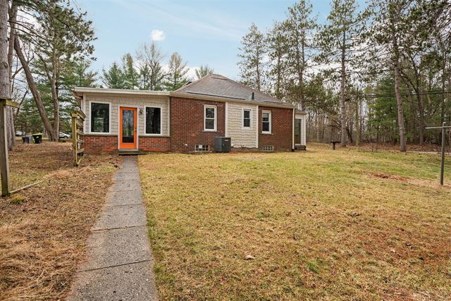 3486 Woodlea Drive, Ann Arbor, MI 48103