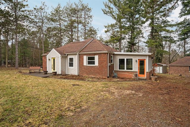 3486 Woodlea Drive, Ann Arbor, MI 48103