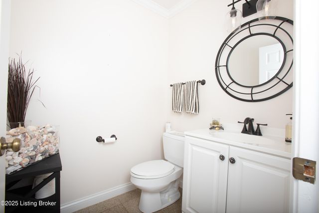 152 Gardiner Lake Rd, Louisville, KY 40205