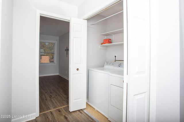 152 Gardiner Lake Rd, Louisville, KY 40205