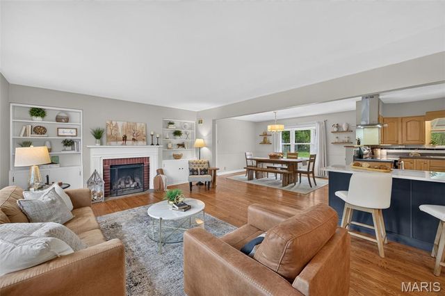 1424 Ronald Drive, St Louis, MO 63119