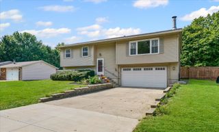 903 S Trailside Drive, Mahomet, IL 61853