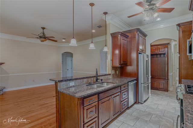 347 Dogwood South Lane, Haughton, LA 71037
