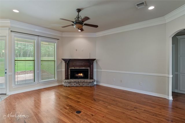 347 Dogwood South Lane, Haughton, LA 71037