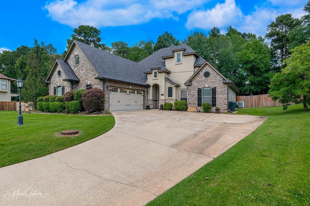 347 Dogwood South Lane, Haughton, LA 71037