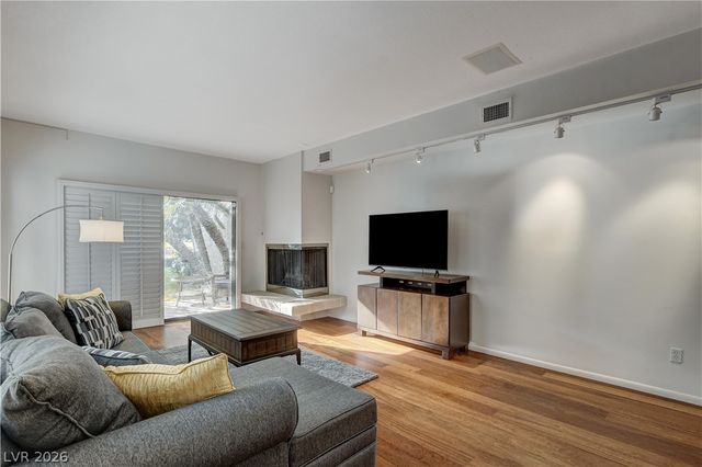 3223 Pinehurst Drive, Las Vegas, NV 89109