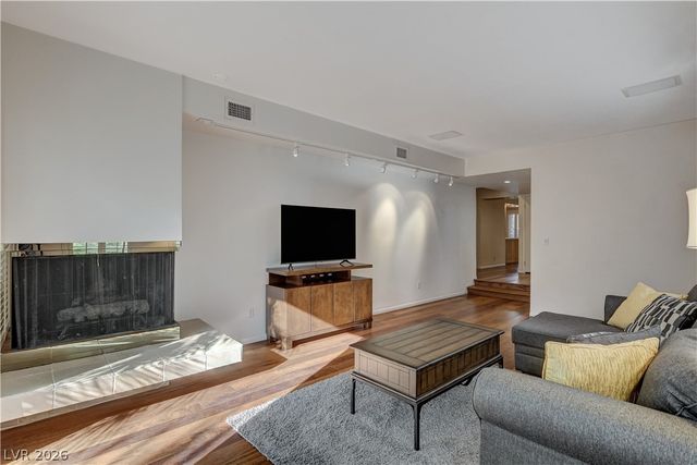 3223 Pinehurst Drive, Las Vegas, NV 89109
