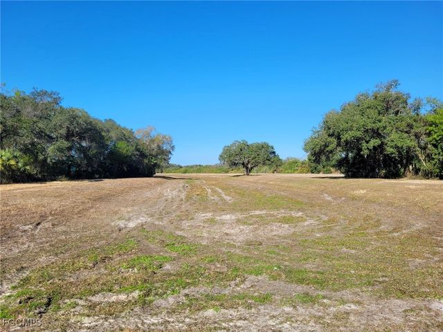 March LN, Labelle, FL 33935