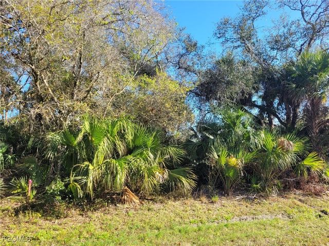 March LN, Labelle, FL 33935