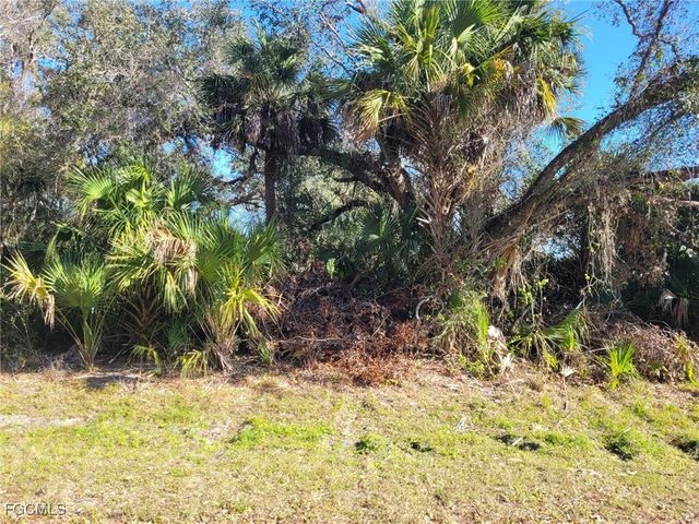 March LN, Labelle, FL 33935