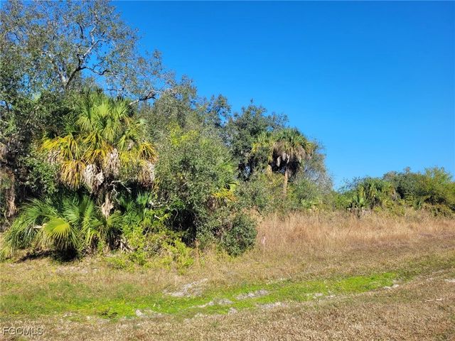 March LN, Labelle, FL 33935