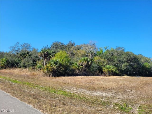 March LN, Labelle, FL 33935