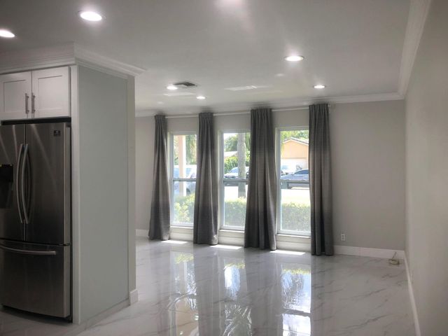 3980 NW 109th Ave, Coral Springs, FL 33065