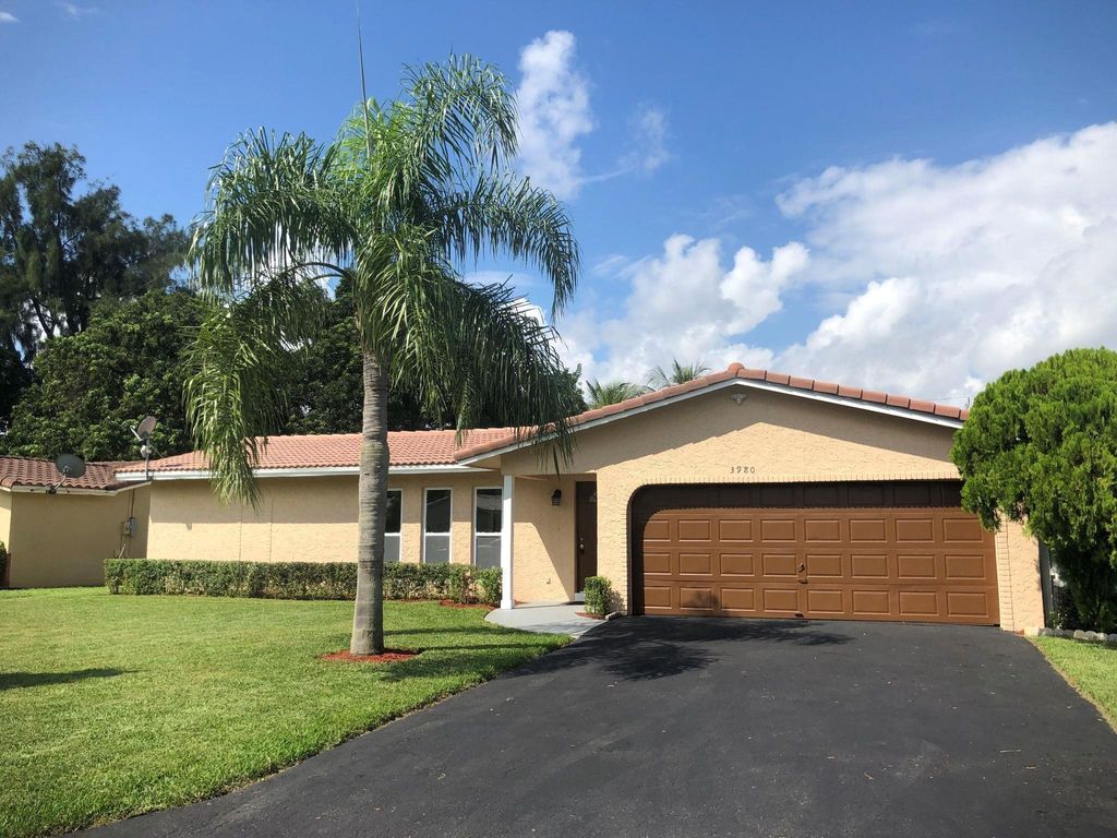 3980 NW 109th Ave, Coral Springs, FL 33065