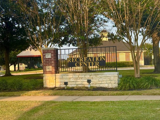 4007 E Teal Estates Circle, Fresno, TX 77545