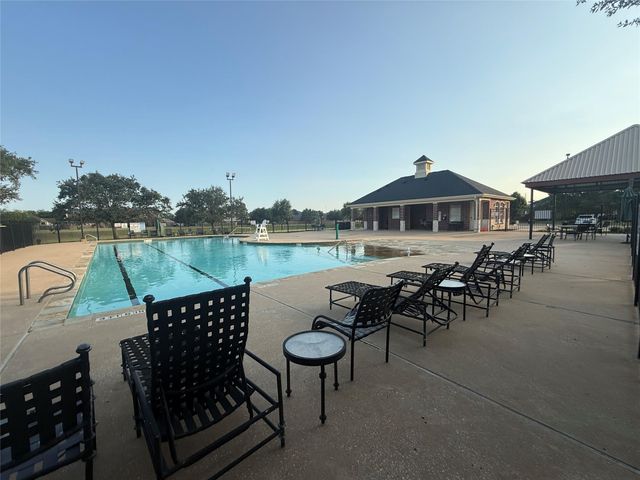 4007 E Teal Estates Circle, Fresno, TX 77545